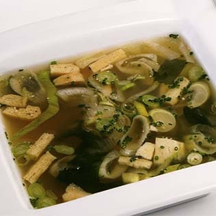 Sopa de miso y tofu